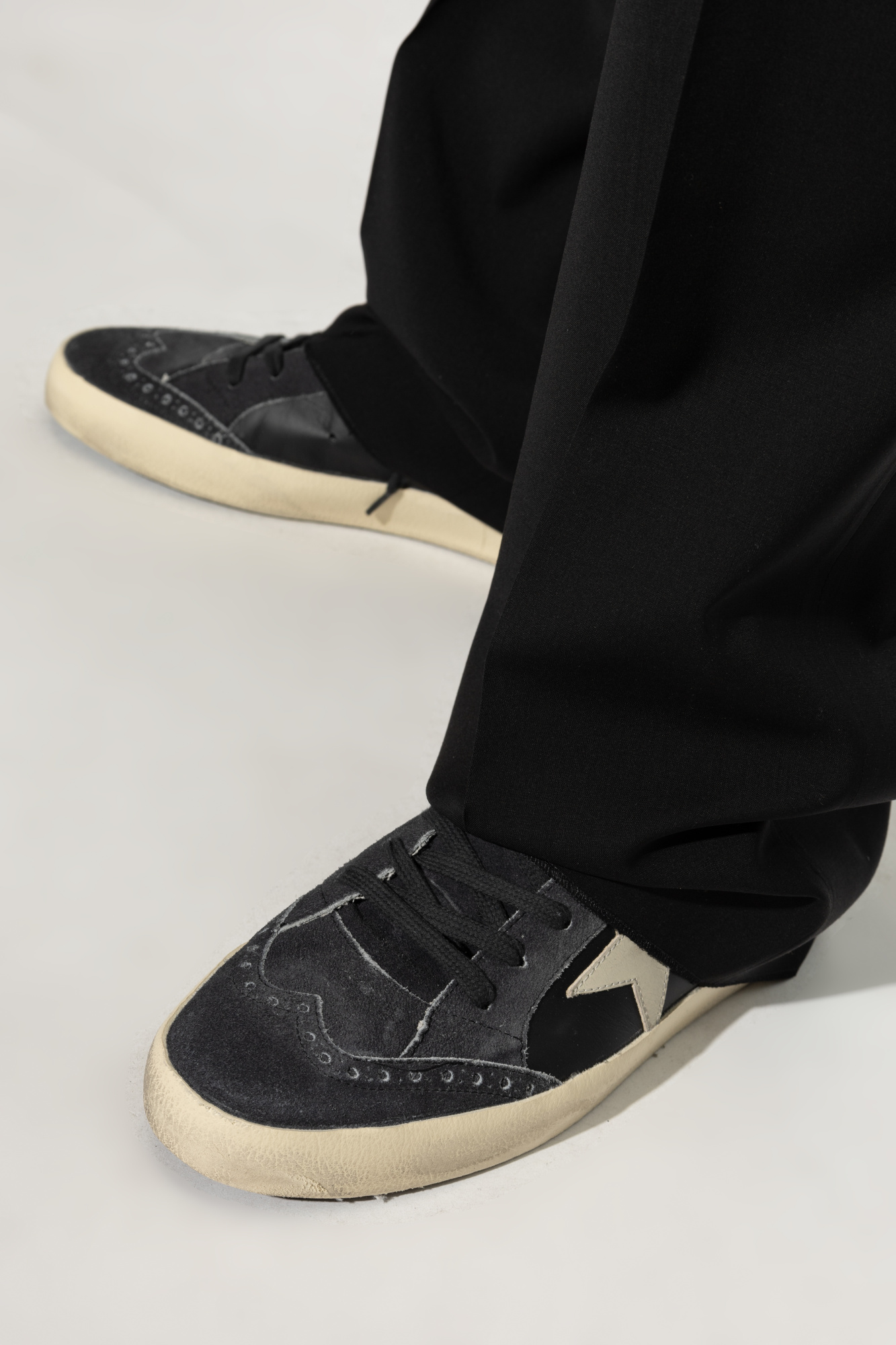 Golden Goose Sneakers Mid Star Classic | Men's Shoes | Vitkac Golden Goose Sneakers Mid Star Classic | Men's Shoes | Vitkac